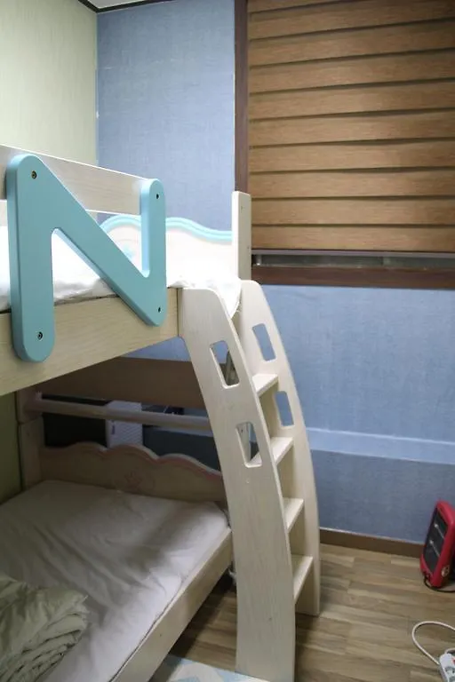 Guest house Backpackers' House Hotel Busan