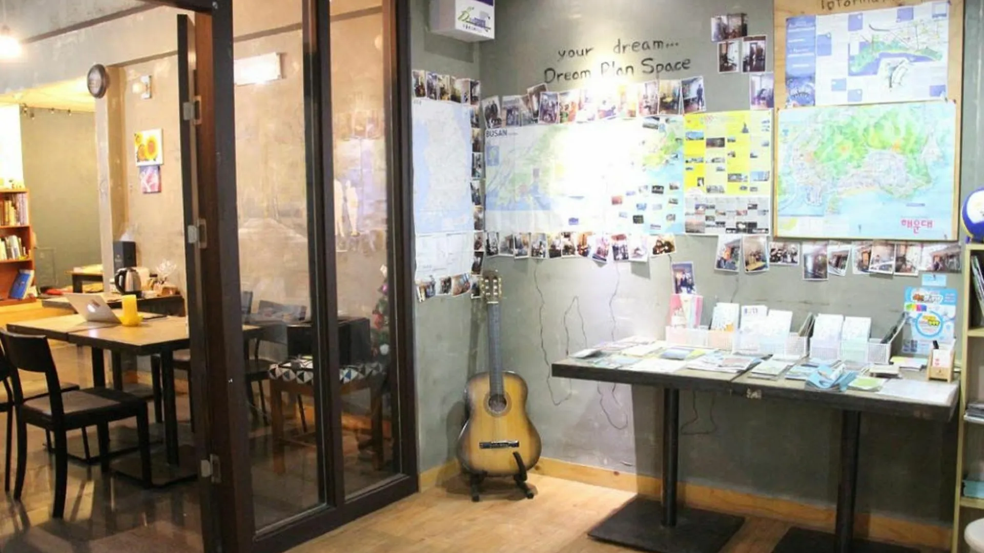 Guest house Backpackers' House Hotel Busan